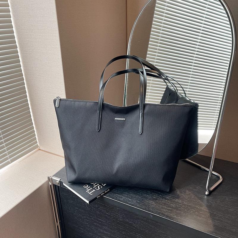 Spring and Summer Bags, Women's Large-capacity New Trendy Nylon Canvas Bags, Students' Class Commuting Bags