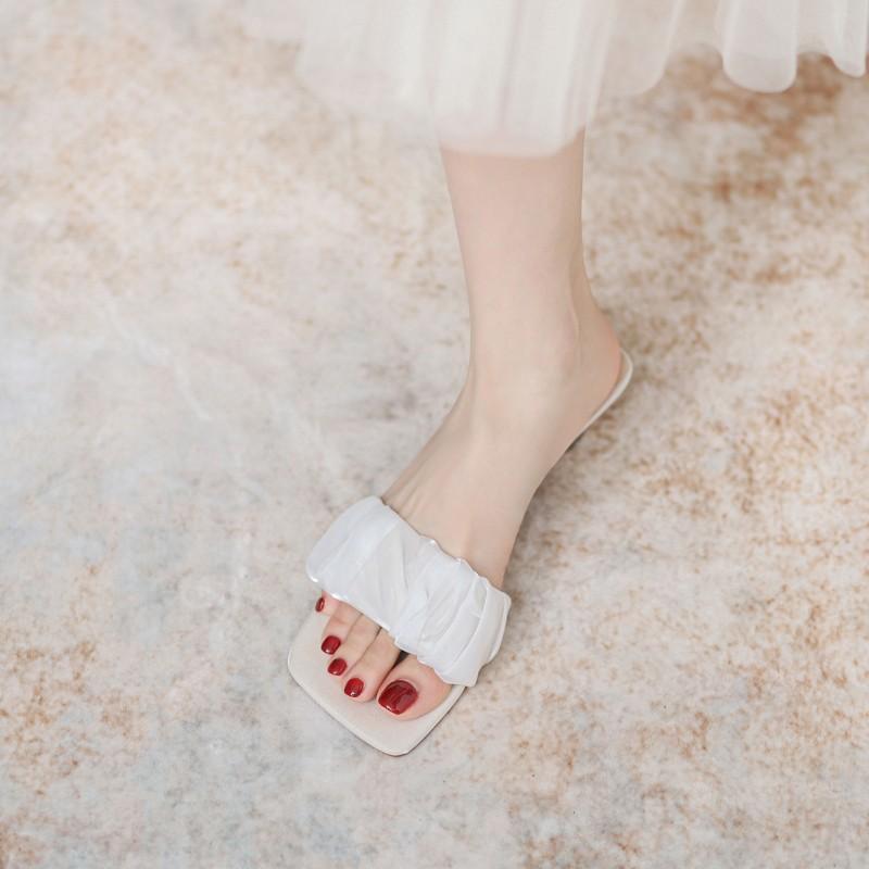 2025 summer new cool slippers femininity fashion outer wear low heel skirt one word slippers versatile fairy sandals