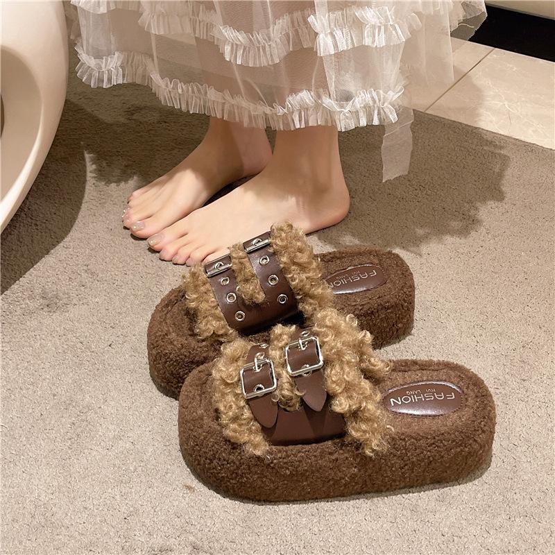 Thick-soled Mao Mao slippers women's outer wear 2025 new autumn and winter fashion belt buckle plush cotton drag net red Mao Mao shoes