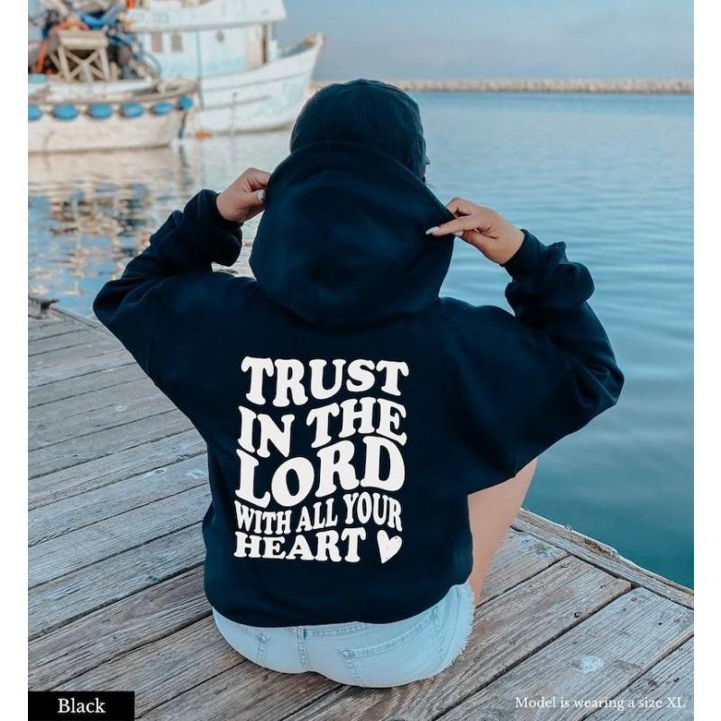 

Женская толстовка с капюшоном из флиса с накладными рукавами, надписью-лозунгом и карманом-кенгуру на завязках XS