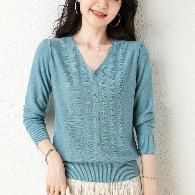 Spring and Autumn Fashion Trends V-neck Solid Color Versatile Loose Western Style Slim Commuter Long Sleeve Women's Knitted Top