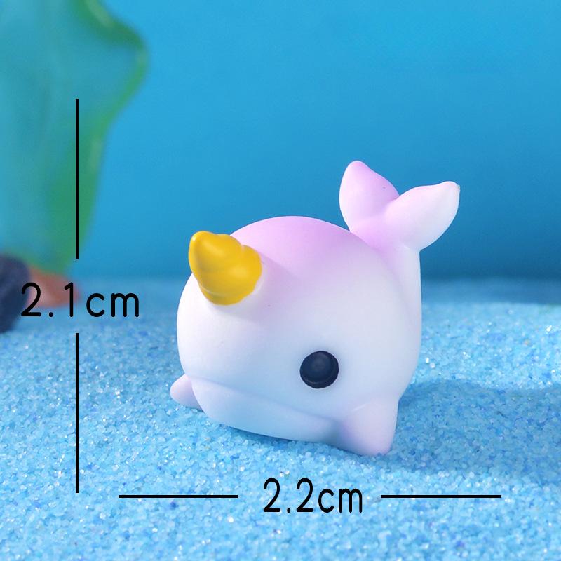 

Морской декоративный элемент Однорогий кит Микро-ландшафт Аквариум Маленький декоративный элемент Маленький аксессуар фиолетовый