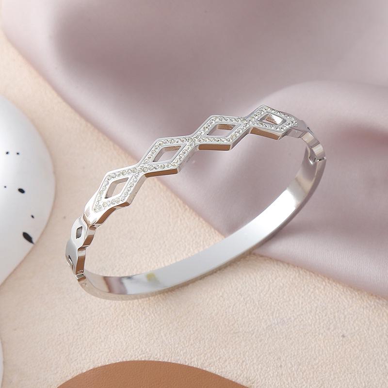 Trendy Rhinestone Hollow Diamond Titanium Steel Bracelet - Fashionable Non-fading Stainless Steel Jewelry