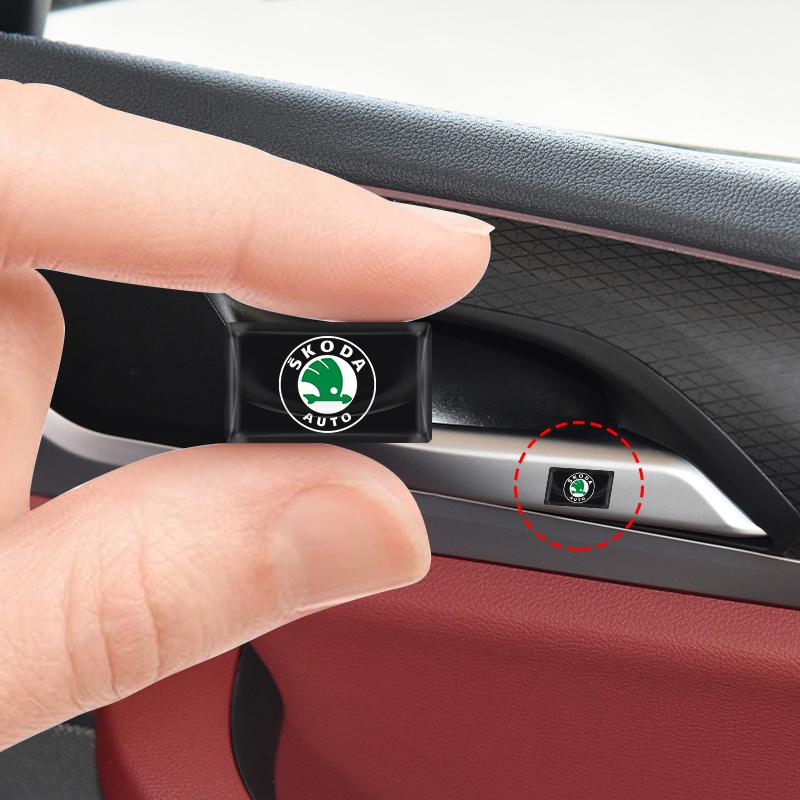 2/5/10 Stück Kohlefaser Lenkrad Auto Logo Emblem 3D Aufkleber Für Skoda Octavia Superb Rapid Kodiaq Karoq Fabia Kamiq Roomster Citigo
