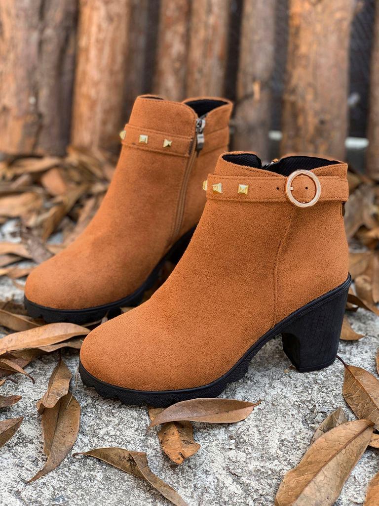 Plus Size Rivet Retro Martin Boots - Women's Autumn/Winter 2025 Chunky Heel Short Tube British Style.