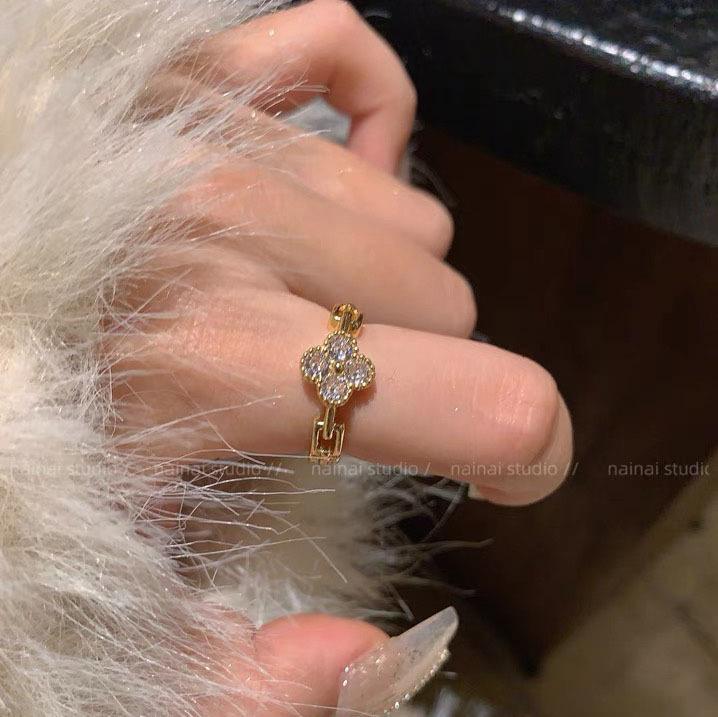 Exquisite 2023 Adjustable Four-Leaf Clover Ring with Zircon Stones