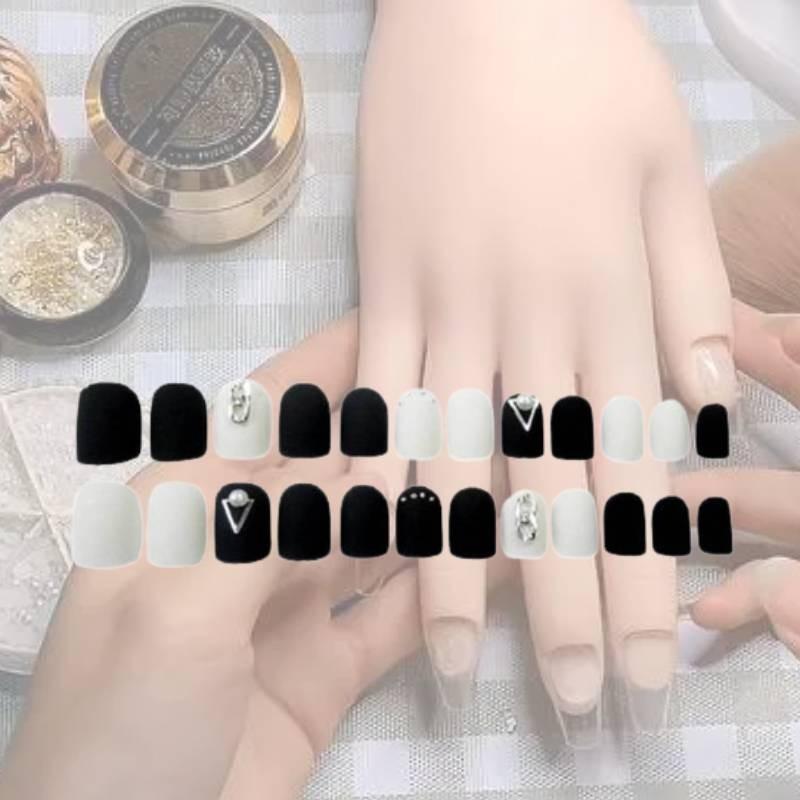 Simple Short Removable Black Cool Chain For Women Wearing Fake Nails Fashionable