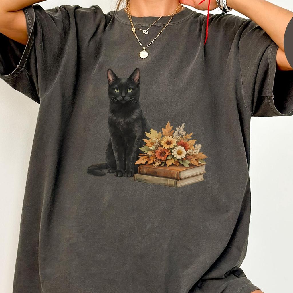 Fall Bookish Shirt for Cat Lover, Books and Flowers Cat Mom T-Shirt, Floral Women's Graphic Tee, Reading Cats Top, Cozy Book Themed Shirt