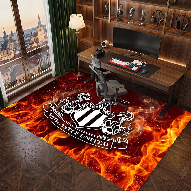 Tappeto in Velluto di Cristallo con Stampa di Calcio del Newcastle United, Comodo Assorbente d'Acqua Antiscivolo Tappeto per Pavimento Interno