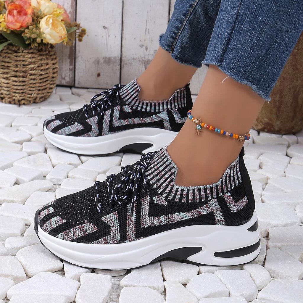 Women's Breathable Flyknit Mesh Sneakers - Versatile Casual Running Shoes for Spring 2025, Available in Large Sizes.