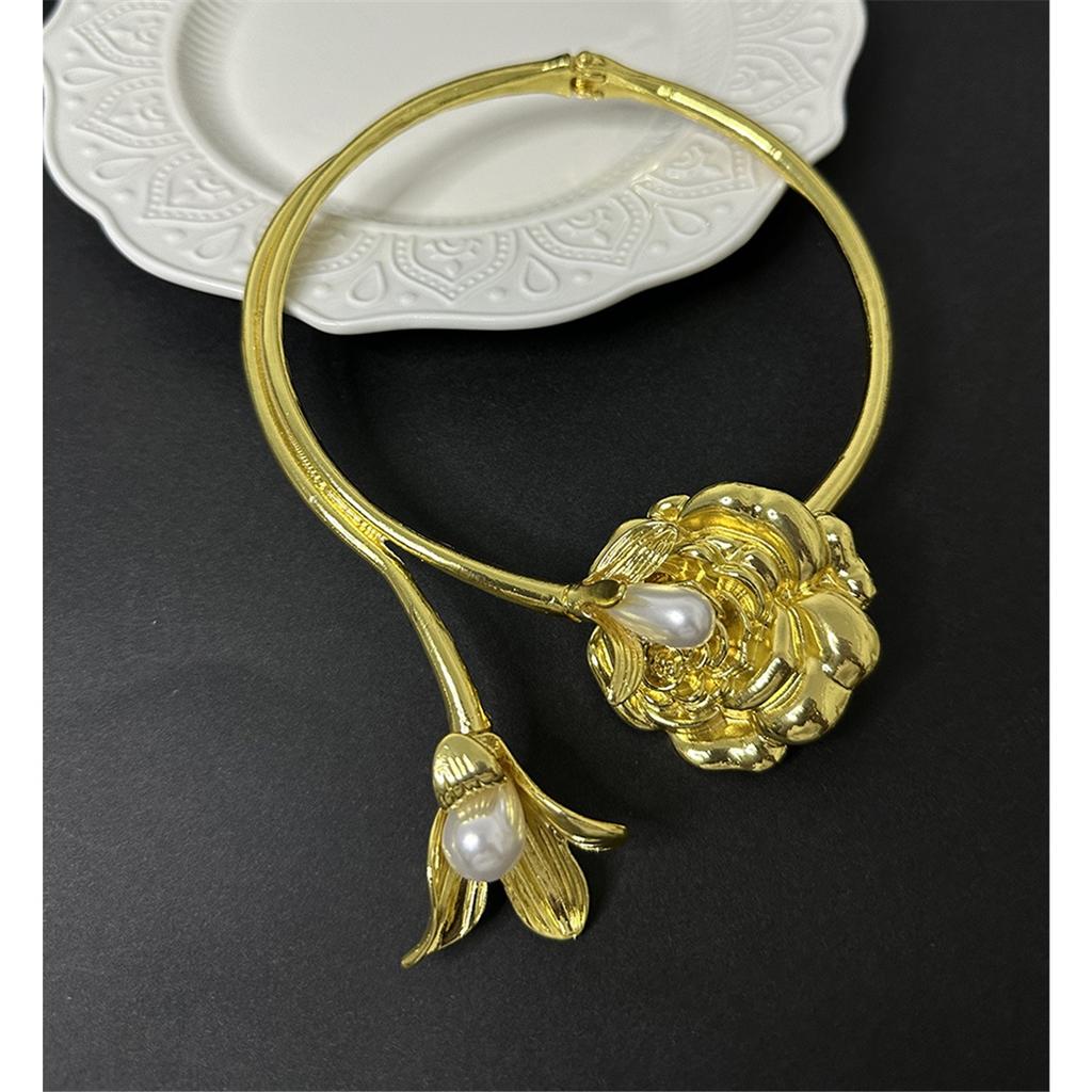 Tooxika Heavy Industry Exaggerated Three-dimensional Pearl Flowers Camellia Collar Light Luxury Necklace Accessories For Women