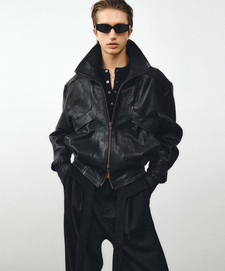 Noirer Antique Cow Leather High-Neck Blouson (Black)