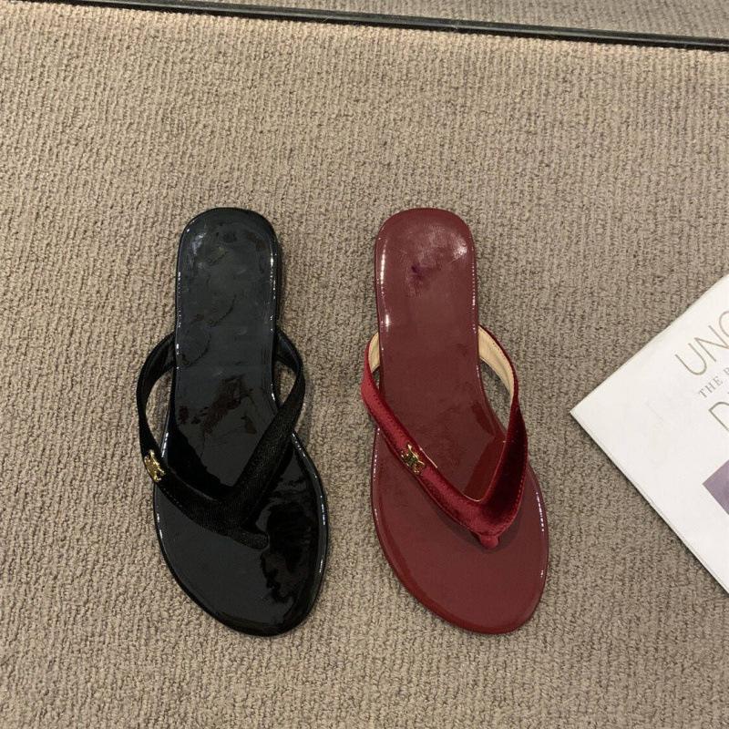 Xiaoxiangfeng retro flat-bottomed slippers women's shoes summer wear seaside cool slippers fashion ins red flip-flops