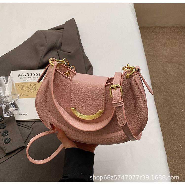 Retro Fashion Simple Temperament Commuter Shoulder Bag Women's 2025 Summer Texture Underarm Bag Korean Version Messenger Bag Tide