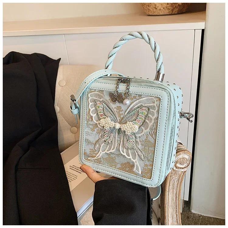 New Chinese Style Crossbody Bag for Women Versatile Butterfly Embroidery Commuting Crossbody Bag