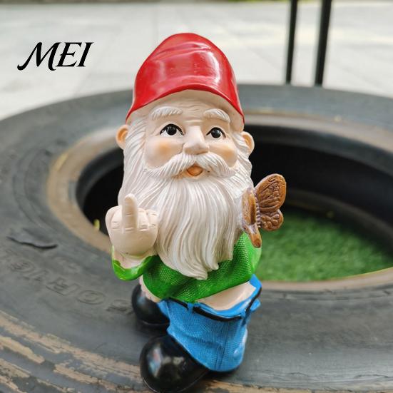 Creative Gardening Gifts Naughty Middle Finger Gnome Statue, Resin Garden Goblin Ornament, Funny Weatherproof Decor Gesture Dwarf Decoration