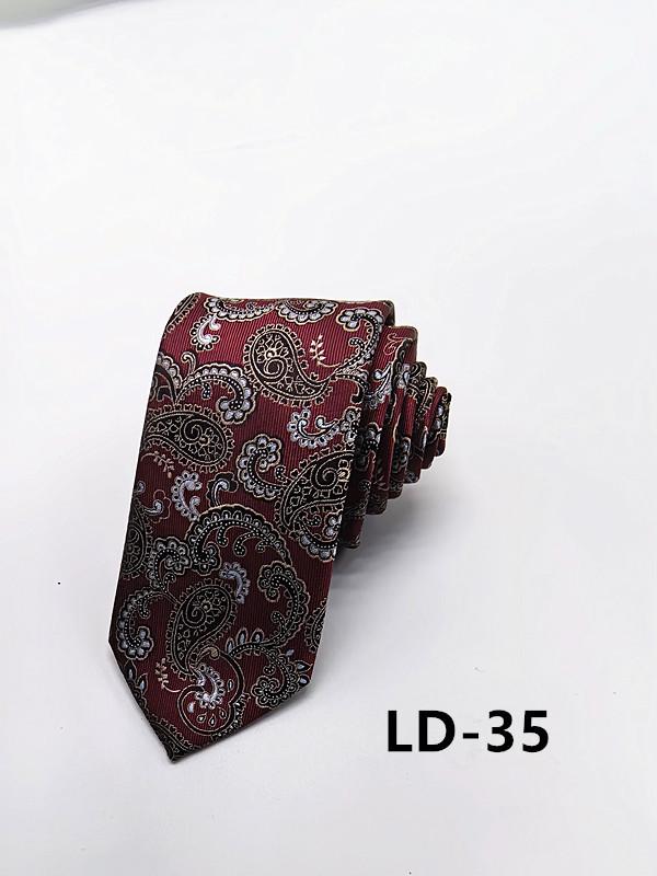 Handmade Paisley Tie for Trendy Gentlemen