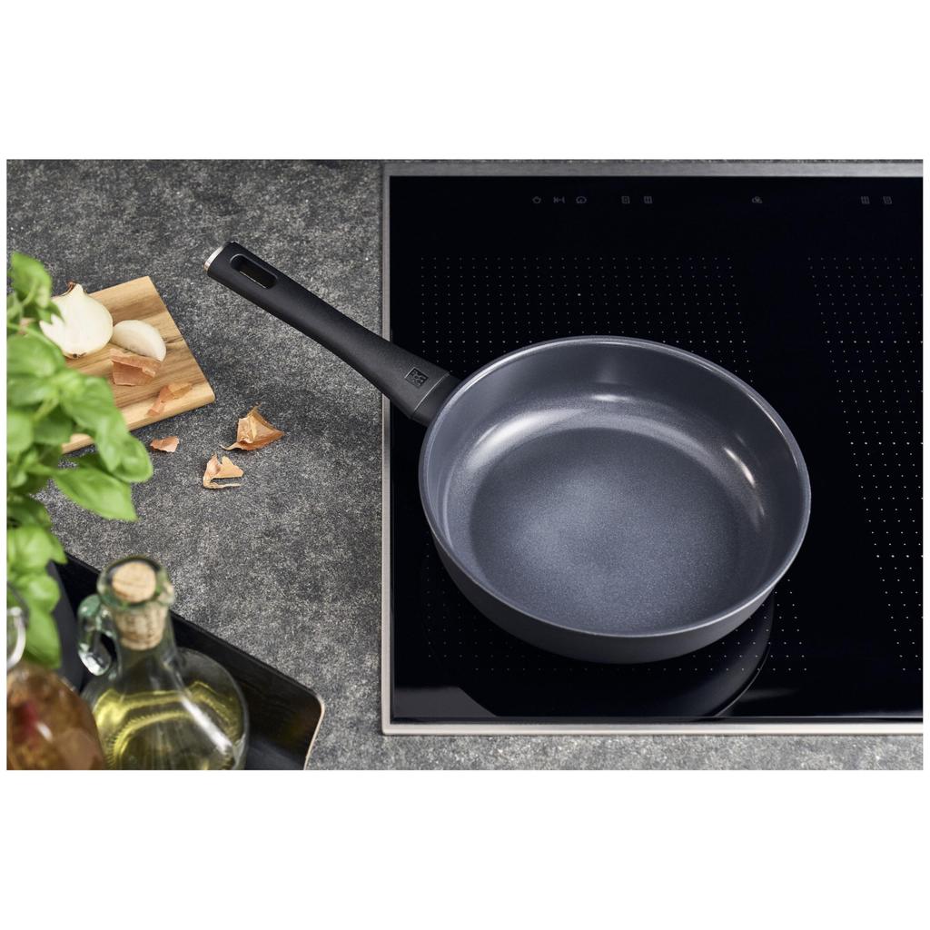 ZWILLING Madura Plus Ceramic Frying Pan 24cm Deep, Made In Italy, IH Compatible, PFAS-Free, Ceramic Coating [Official Japanese Retailer] Z1030-791