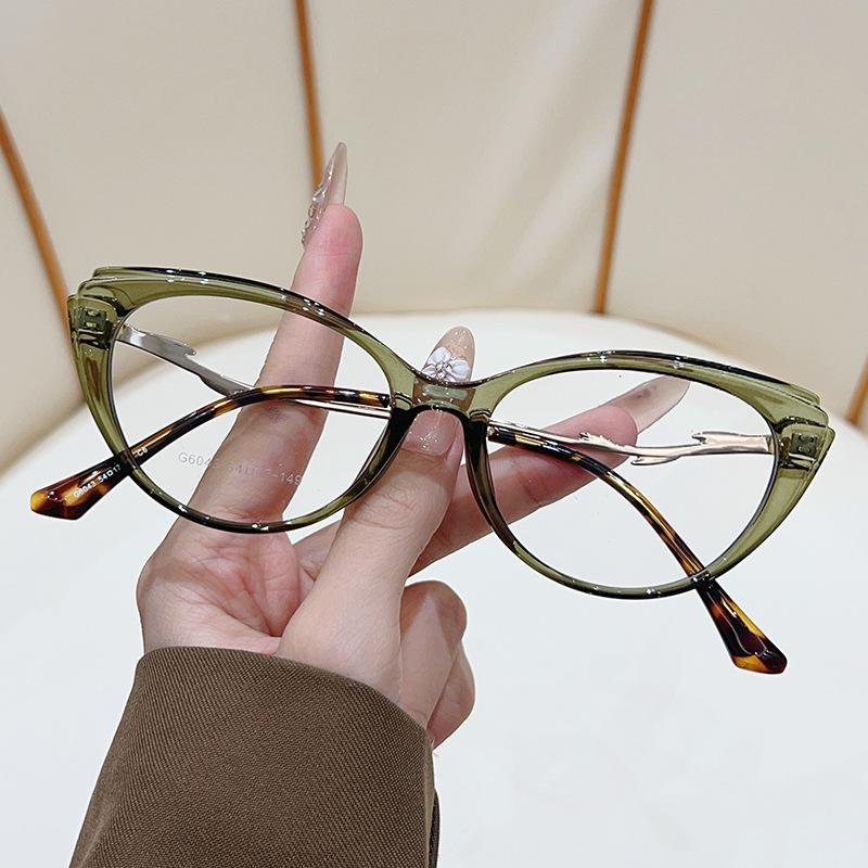 Women's Ultra-Light Tea-Colored Retro Cat-Eye TR90 Glasses Frame, Fit for Prescription, Slimming Korean Style.