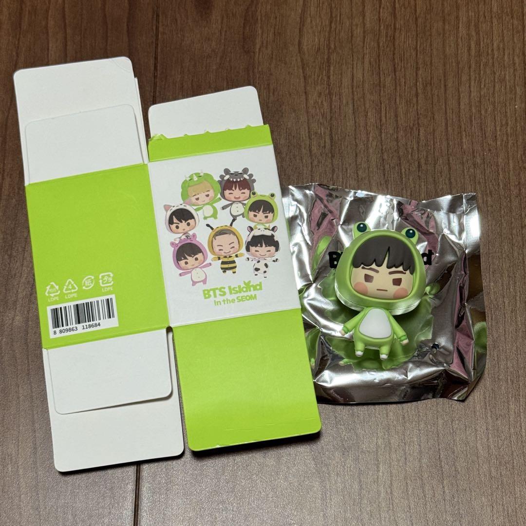 

[Б/У] BTS In the SEOM Магнит Rakidro V