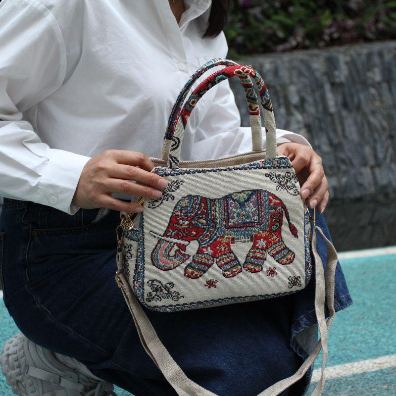 Ethnic Style Handbag Women Shoulder Bag Vintage Zipper Floral Embroidered Travel Pouch Cotton Mobile Phone Bag Crossbody Bag