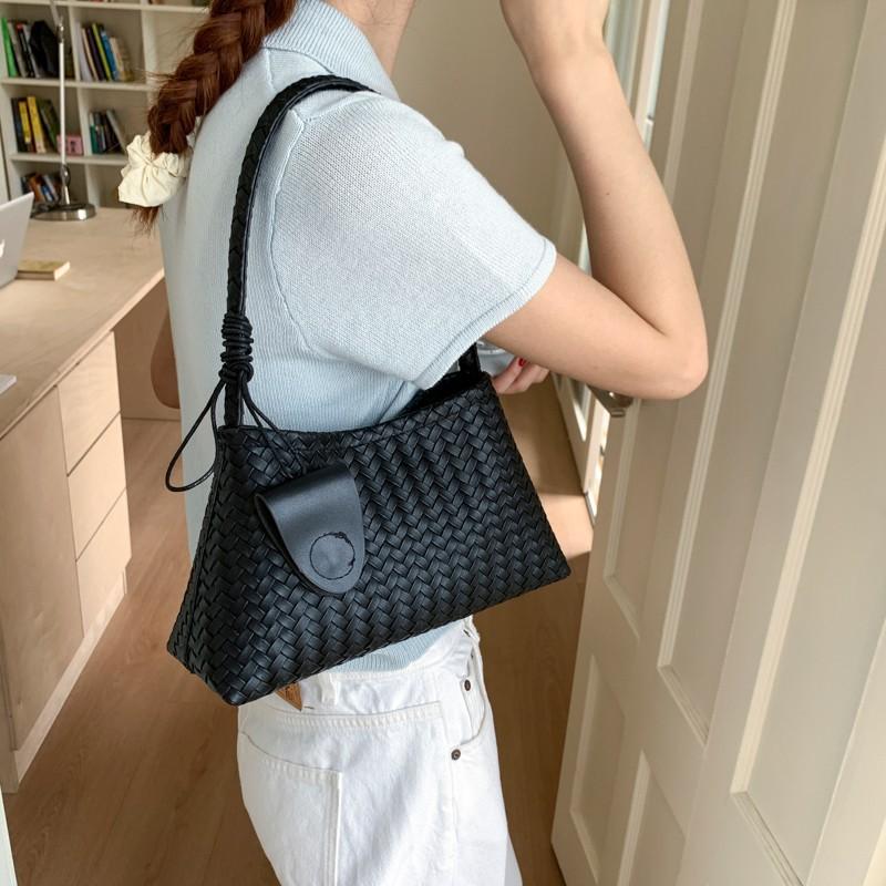 Handbag with Upgraded Style, Suitable for Daily Commuting, Simple and Unique Design, Mother-and-son Style Bag
