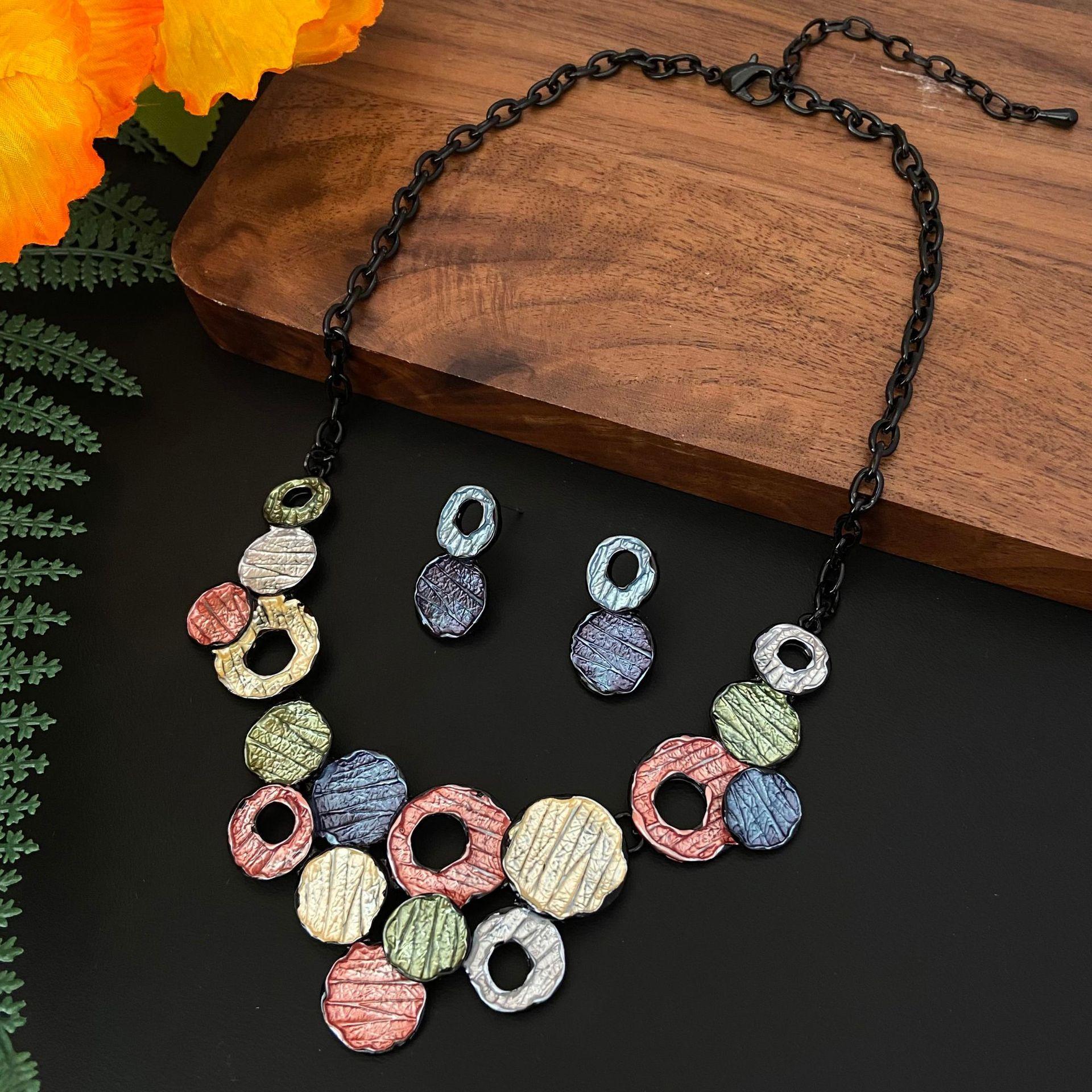 

Новый цветная масляная живопись геометрический полый круглый набор ожерелья и серег модный женский круглый набор украшений