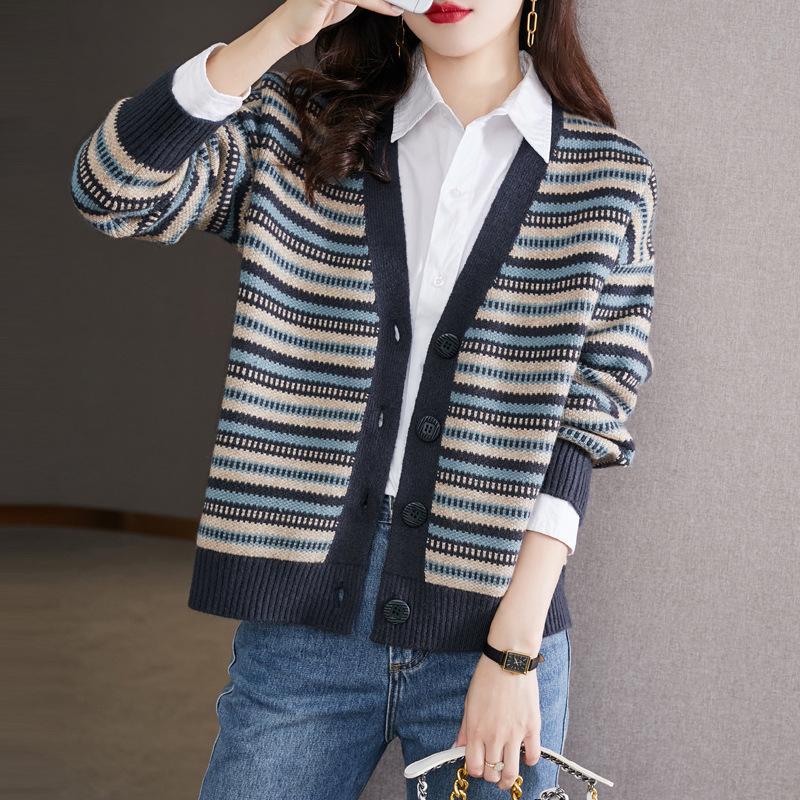 

Винтажный жаккардовый свитер-куртка для женской осени и зимы, свободный трикотажный кардиган с V-образным вырезом M