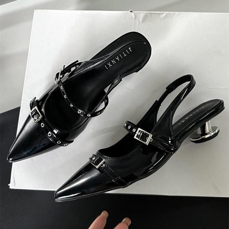 

Fashion Rivet Metal Belt Buckle Design Low Heel Sandals Women Sexy Pointed Toe Patent Leather Slingbacks Round Heel Women Pumps Mules 40 чёрный