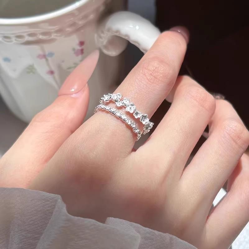 Korean Flower Ring: Fresh Cherry Blossom Design for Women - Ideal Spring/Summer Accessory