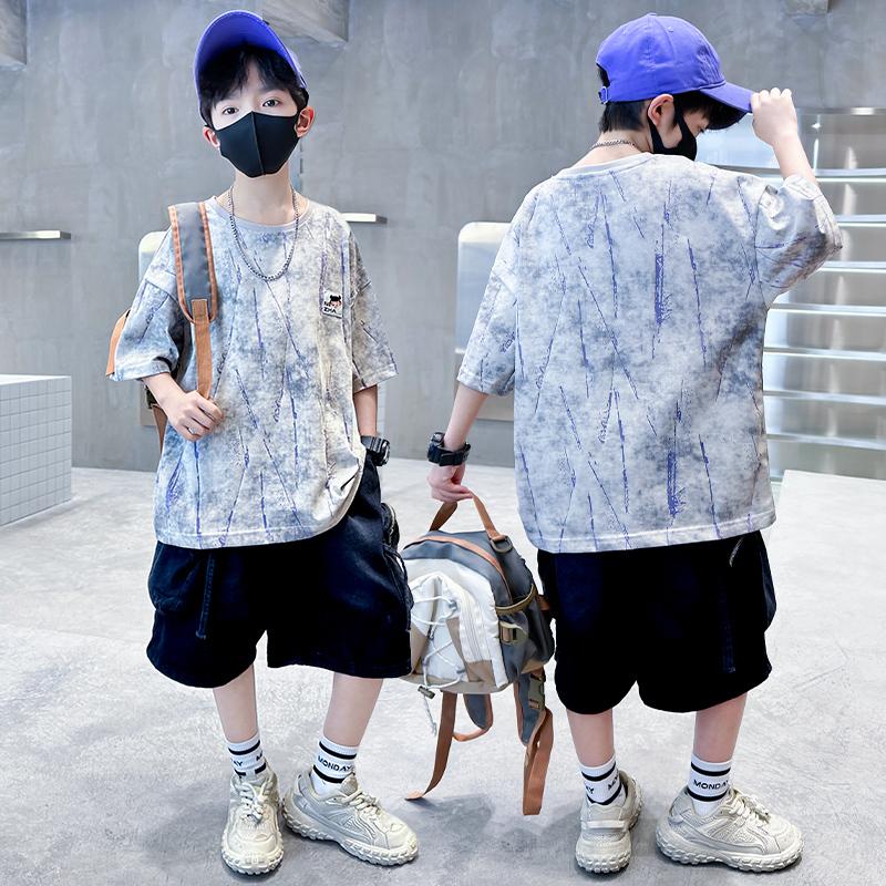Boys' short sleeved T-shirt summer 2026 new item, medium and large children's thin design, boys' summer clothes, children's cool and stylish top t