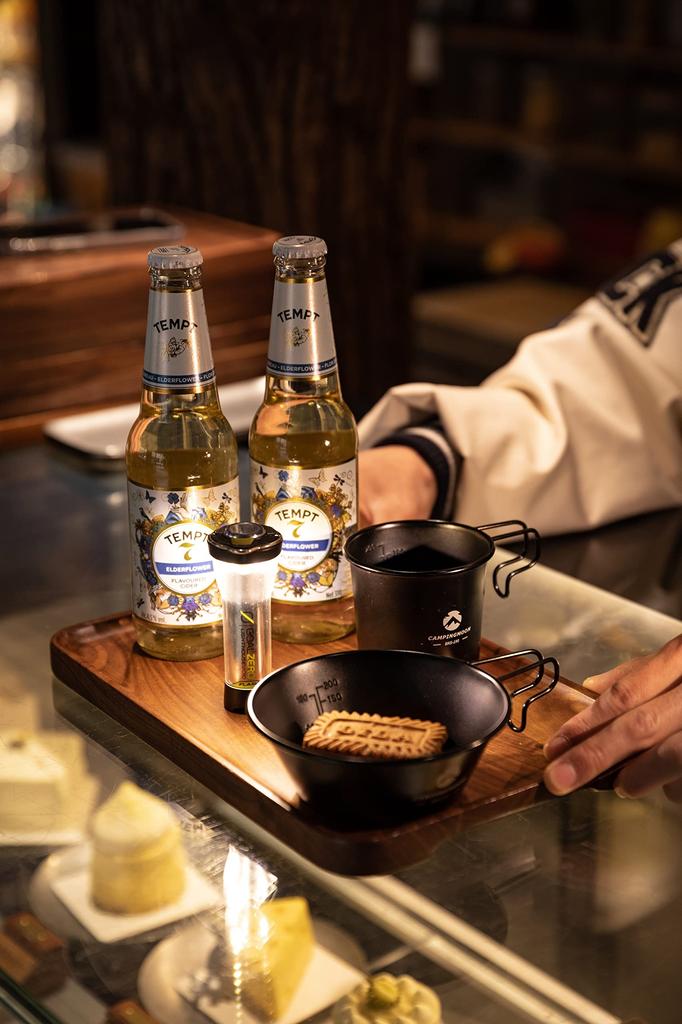 CAMPING MOON Sierra Cup Black, sada 4 kempingových kelímků Sierra Cup z nerezové oceli, 310 ml, BKS-220-4P