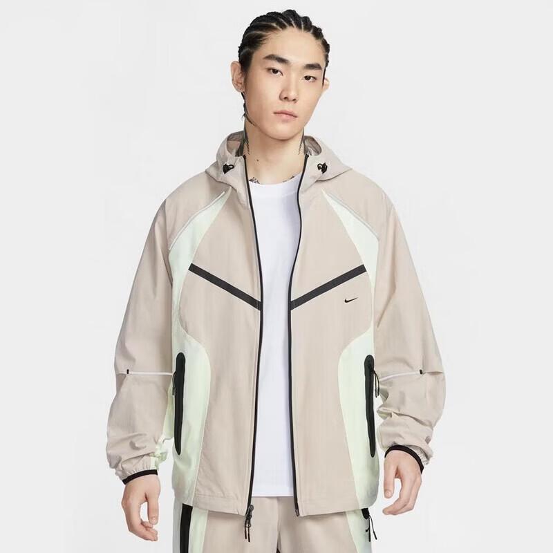 Nike Men s Hooded Versatile Windproof Training Jacket XL
