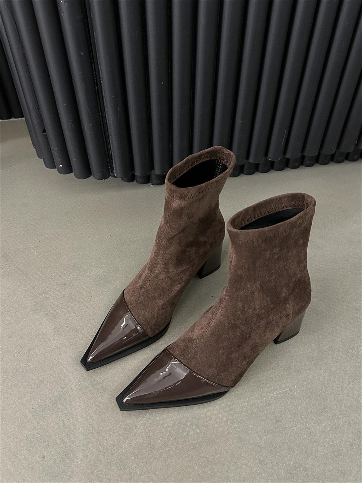 

Остроносые короткие сапоги на высоком каблуке 2025 новая осень и зима нишевый дизайн внахлест тонкие сапоги темперамент толстый каблук модные сапоги 40 коричневый