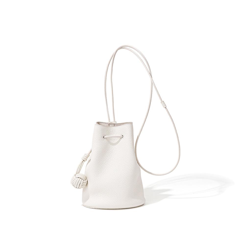 Niche Drawstring Bucket Bag 2025 New Leather Women's Bag Simple Crossbody First-layer Cowhide Shoulder Bag
