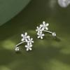 OL Style Elegant Metal Flower Cluster Stud Earrings for Women Ladies Simplicity Silver Color Flower Earrings Jewelry Accessories