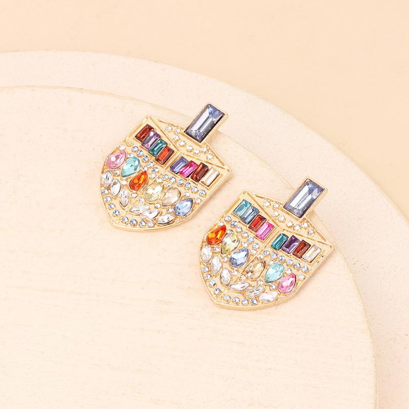 French court style colored rhinestone light luxury shield earrings, fashionable temperament niche design earrings