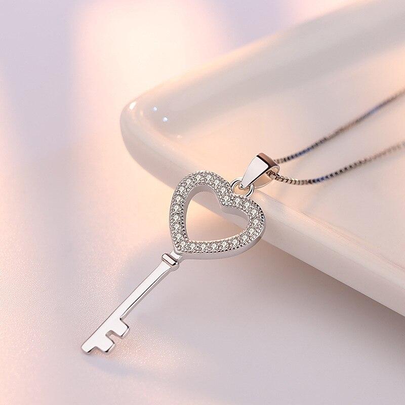 Sterling Color Stylish Stylish Love Heart Key Pendant Pendant Necklace Cubic Cubic Zircon Jewelry Women Giveaway Gifts S N74Fashion Pendant