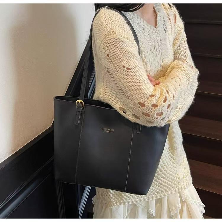 

Red High-end Bag Women s New Simple Tote Foreign Style Large Capacity Commuting Class Shoulder 36x10x26 чорний