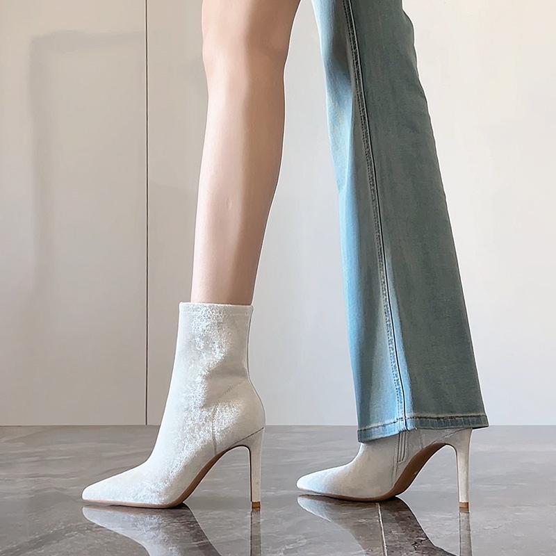 Huge good-looking white suede high-heeled short boots pointed thin heels thin boots new 35 белый