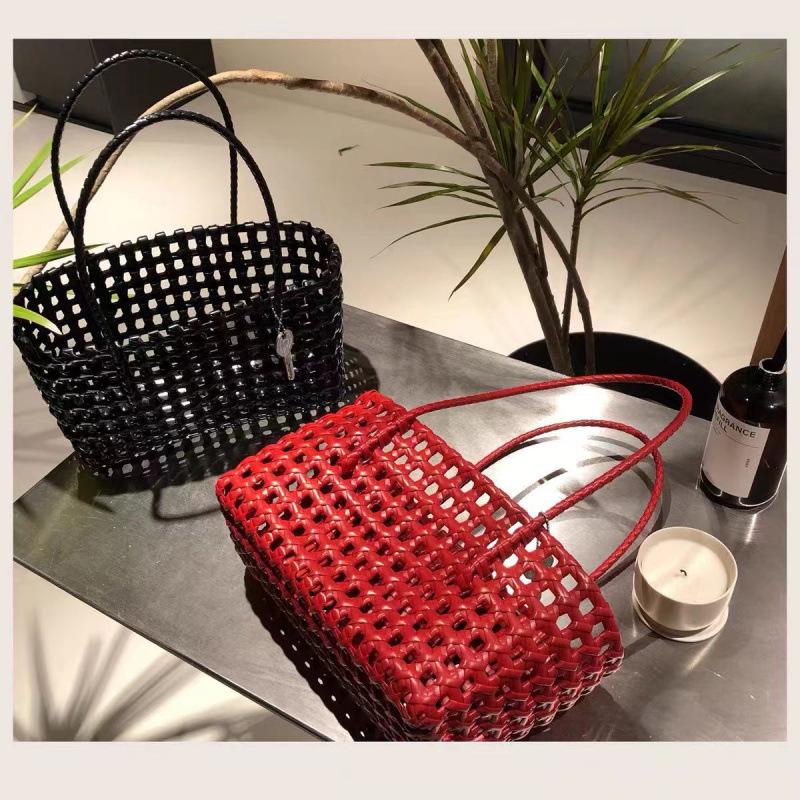 

Korean Openwork Woven Beach Handbag with Key Charm Red Woven Bag