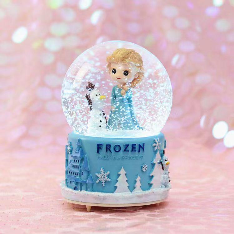 Crystal Ball 8-Note Music Box with Snowflakes and Light-Up Feature – Ideal Birthday Gift for Girls, Children, and Best Friends