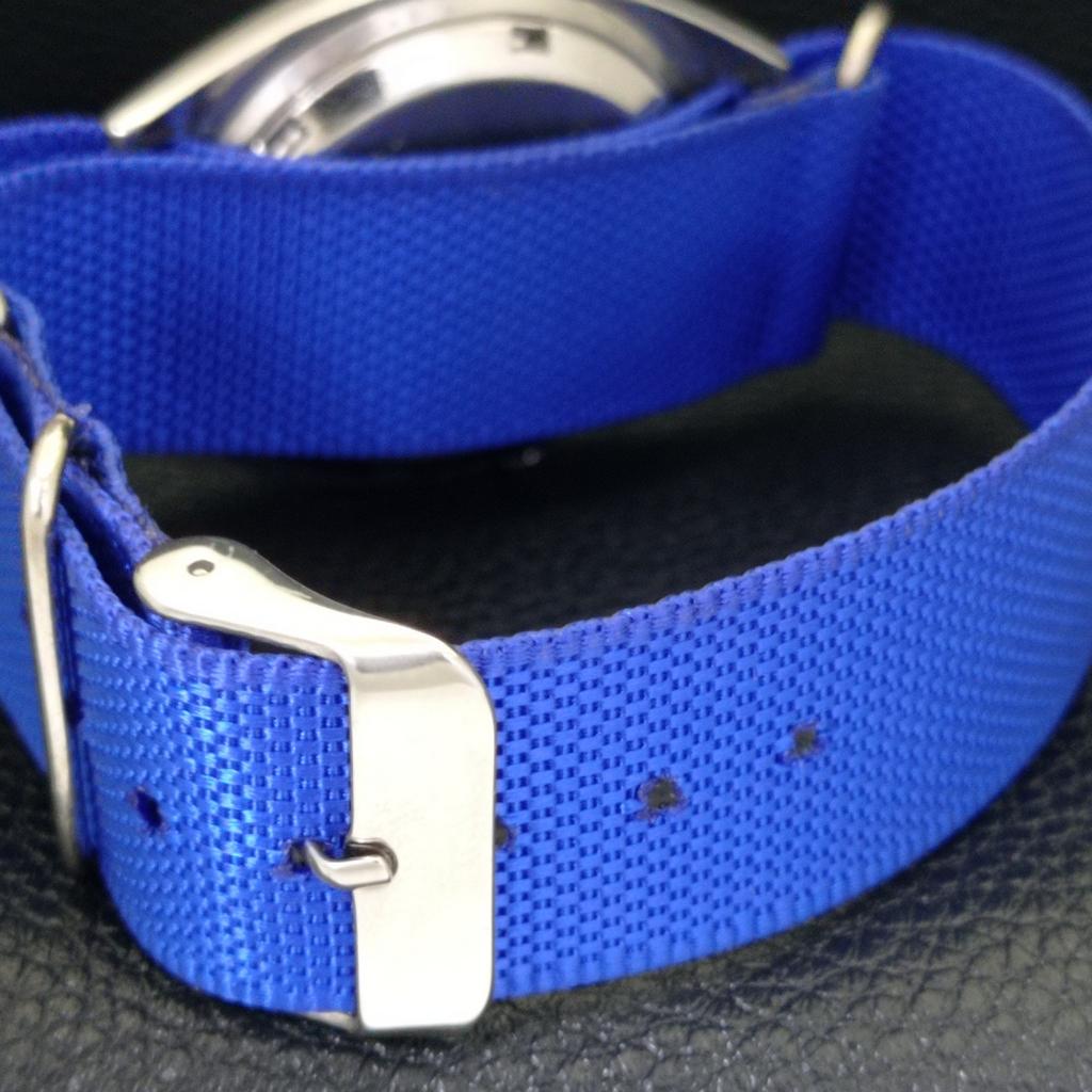 SEIKO 5 AUTOMATIC VINTAGE 7009A JAPAN MENS BLUE COLOR DIAL WATCH a702646-1 R209-a702646