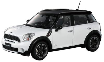 Hasegawa Niemiecki Mini Crossover Model Plastikowy CD21 1/24