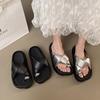 Thick Bottom Heightening Cross Toe Slippers Women Wear Internet Celebrity Explosion Summer 2025 New Beach Sandals