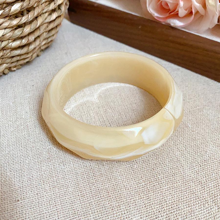 32 Style Acrylic Resin Bangles for Women Retro Punk Coffee Smudging Bangale Personality Irregular Wide Wristband Party Jewelry M