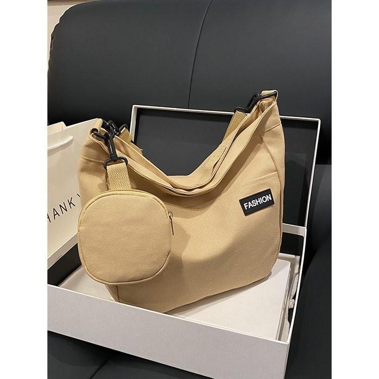 Trendy Fashionable Canvas Shoulder Bag For Women With Spacious Design For Everyday Use