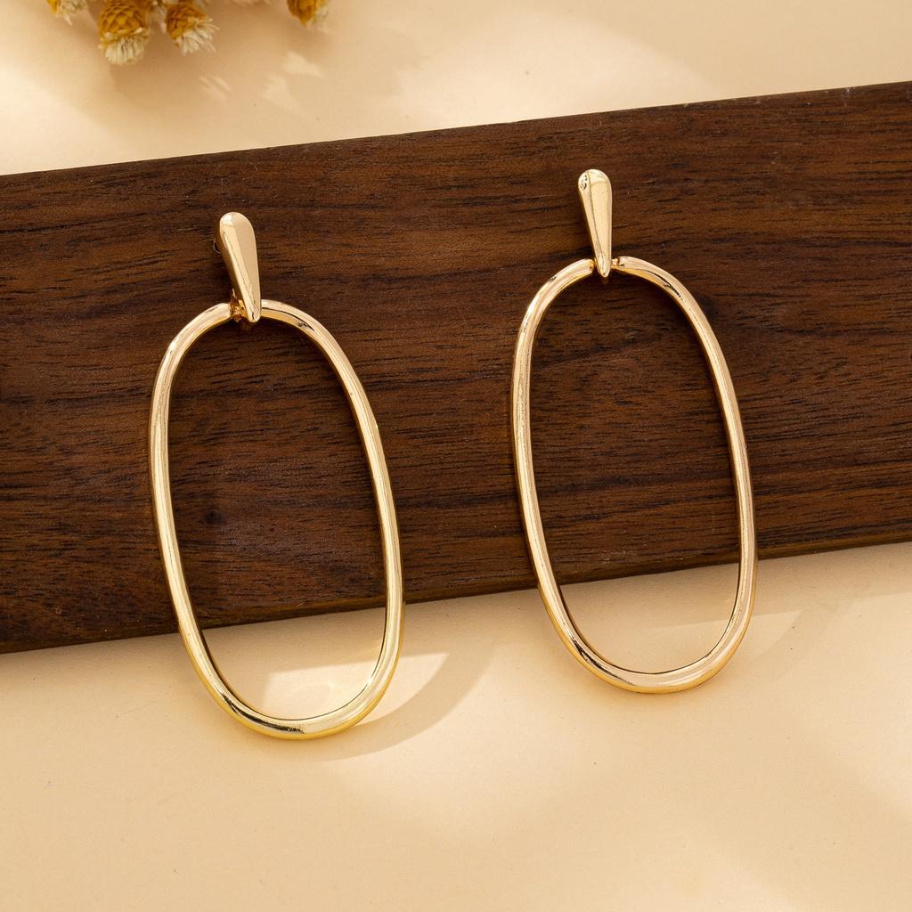 Women's Earrings, Simple Geometric Oval-Shaped Earrings, Suitable for Daily Wear and Vacation Wear