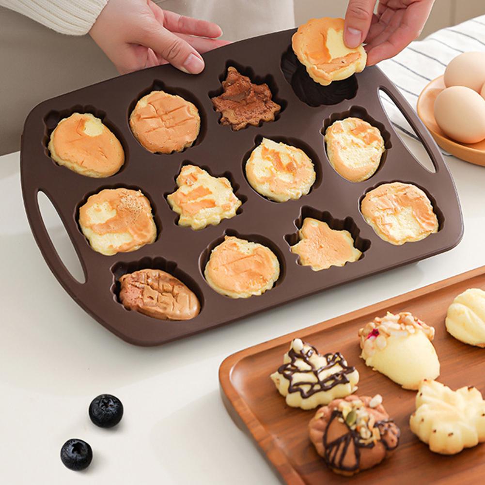 Baking Corn Dog Pan Flexible Dessert Mold Non-stick Silicone Corn Stick Bread Pan for Baking Nut Leaf Cob Dessert for Chocolates