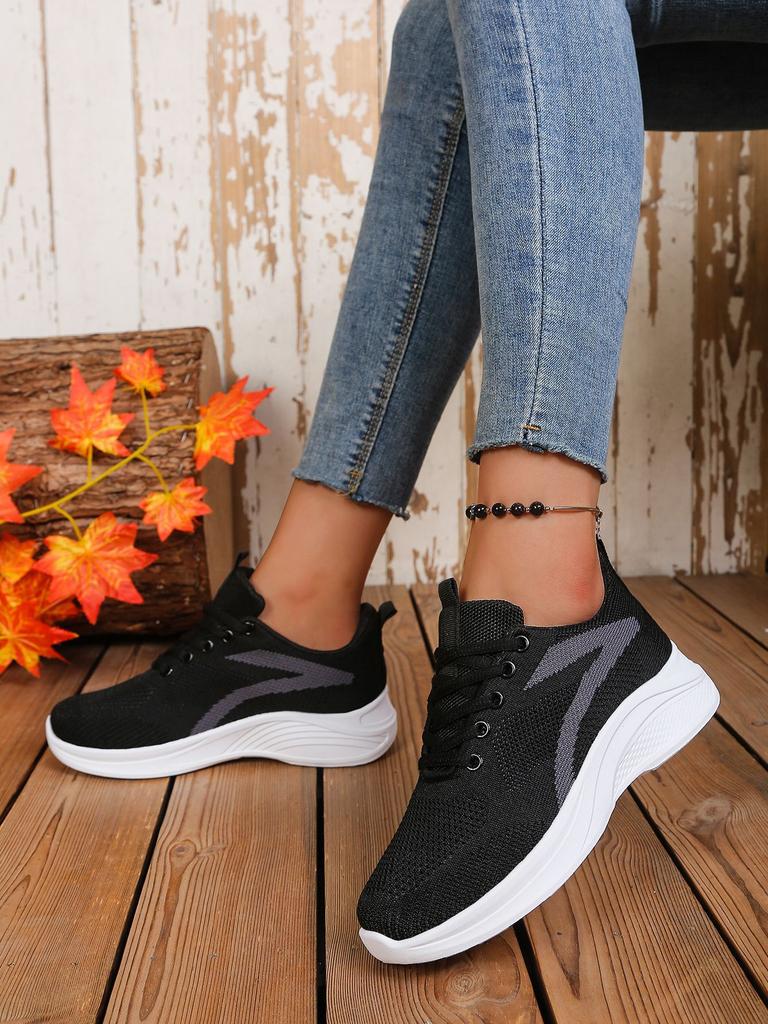 Spring Flying Woven Mesh Breathable Soft Sole Lightweight Non-slip Mother Shoes